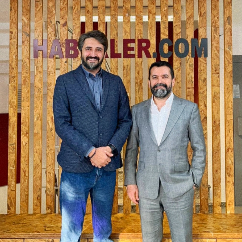 Sadece “yeni projeler geliyor” diyoruz. 🤖
@ekrem.teymur